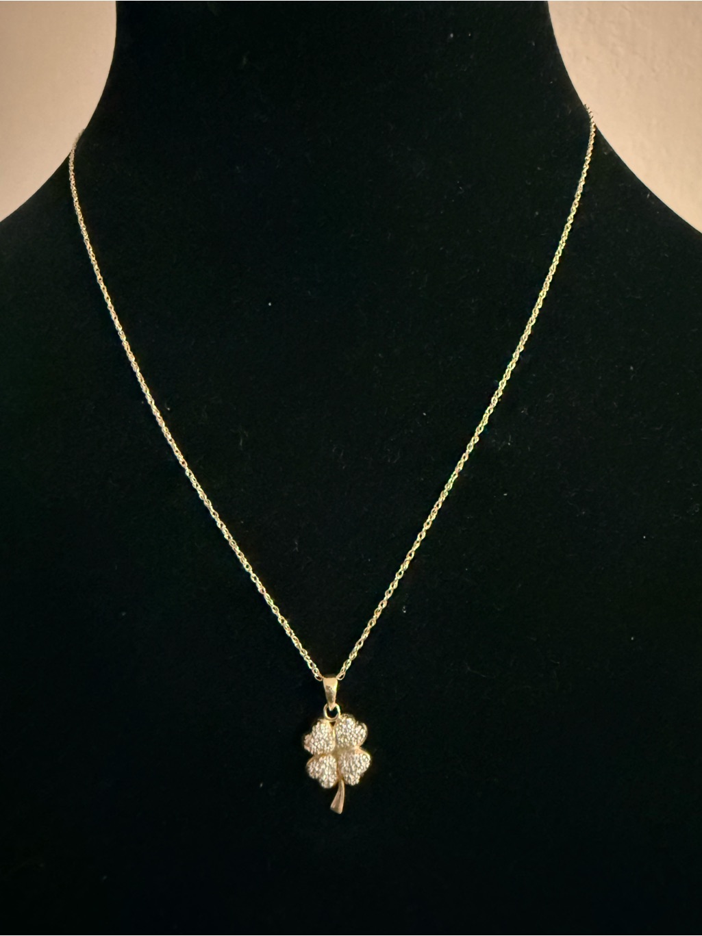 14k Solid Yellow Gold Delicate FourLeaf Clover Pendant Necklace